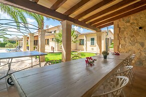 Villa in Llucmajor With Pool and Jacuzzi
