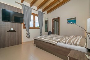 Villa in Llucmajor With Pool and Jacuzzi