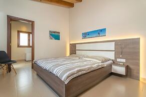 Villa in Llucmajor With Pool and Jacuzzi