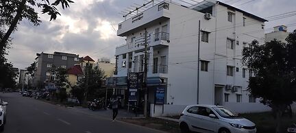 SLV Aashraya Apartment Stay