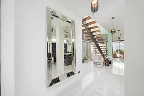 Villa Satori by Tropiclook