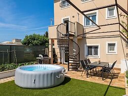 Villa in Galizana With Bubble Bath