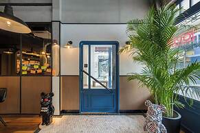 Upstairs at Ton Ton