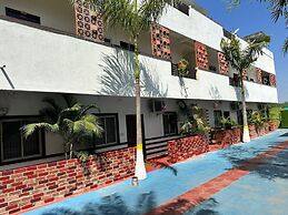 SMJ GRAND HOTEL & MAHAL