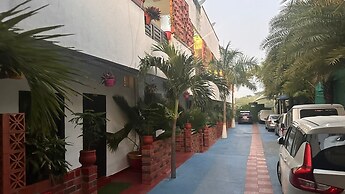 SMJ GRAND HOTEL & MAHAL