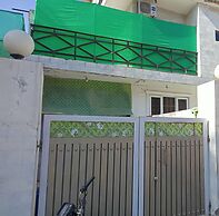 Sameer Guest House