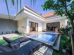 Gold Fish House Ubud