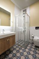 Level Suites