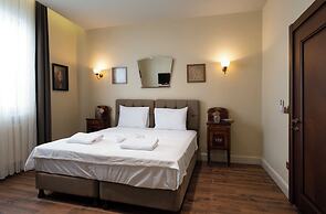 Level Suites