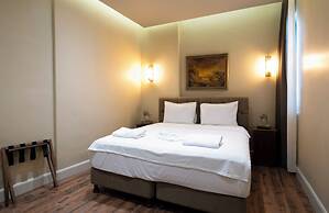 Level Suites