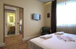 Level Suites