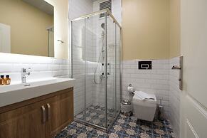 Level Suites