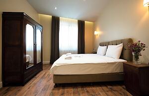 Level Suites