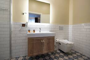Level Suites