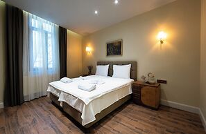 Level Suites