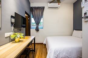 Surprised Homestay by uBook