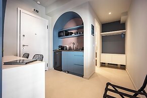Arches Apartments