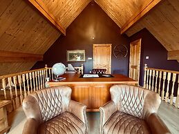 Lodges On Loch Ness