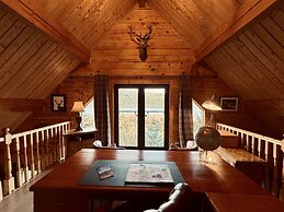 Lodges On Loch Ness