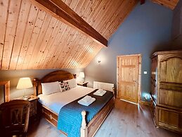 Lodges On Loch Ness