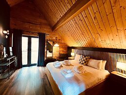 Lodges On Loch Ness
