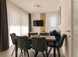 Smash 2 - Two-bedroom Apartments