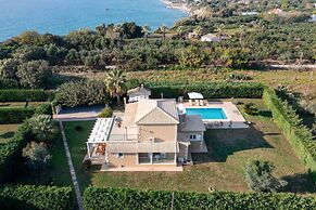 Villa Erato With Private Swimming Pool