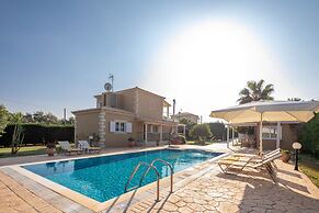 Villa Erato With Private Swimming Pool