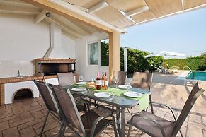 Villa Erato With Private Swimming Pool