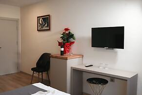 Lara Street Hotel