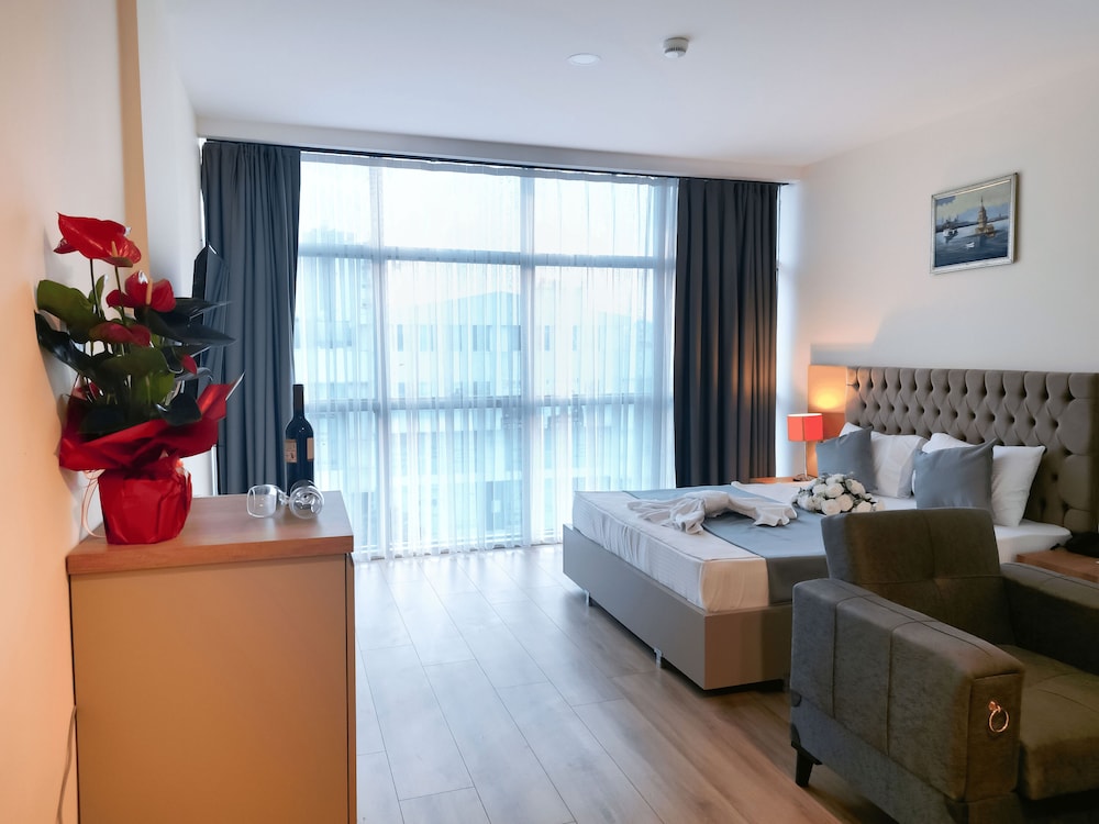 Lara Street Hotel