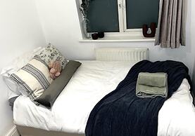 Apartment-sleeps4-parking-balcony