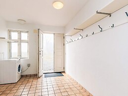 6 Person Holiday Home in Roslev