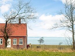 6 Person Holiday Home in Roslev