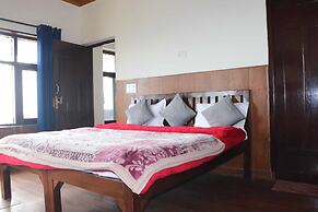 Deodar Cottage | Scenic View, next to nature!