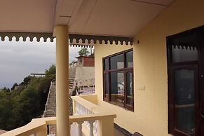 Deodar Cottage | Scenic View, next to nature!