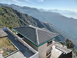 Deodar Cottage | Scenic View, next to nature!