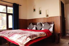 Deodar Cottage | Scenic View, next to nature!