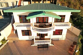 Deodar Cottage | Scenic View, next to nature!