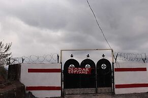 Deodar Cottage | Scenic View, next to nature!
