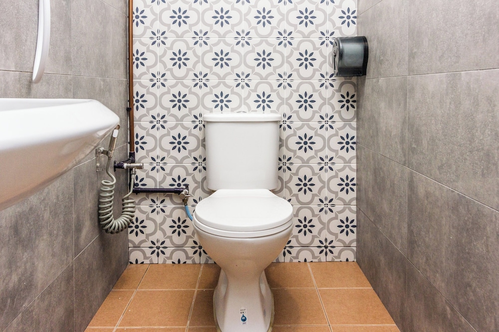 Great 5BR Garden Inn by uBook