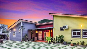 Great 5BR Garden Inn by uBook