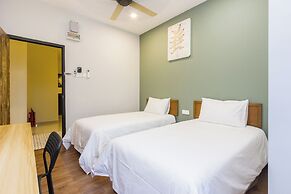 Great 5BR Garden Inn by uBook