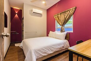 Great 5BR Garden Inn by uBook