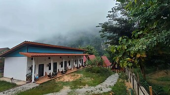 Mimosa Inn Nong Khiaw