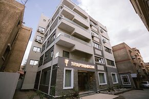 Tuya Pyramids Inn