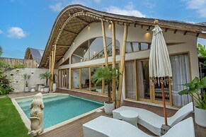 Sunny Paradise Villa by Betterplace