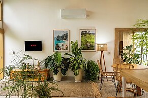 Sunny Paradise Villa by Betterplace