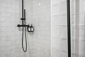 JIJI Suites