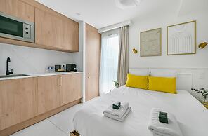 JIJI Suites